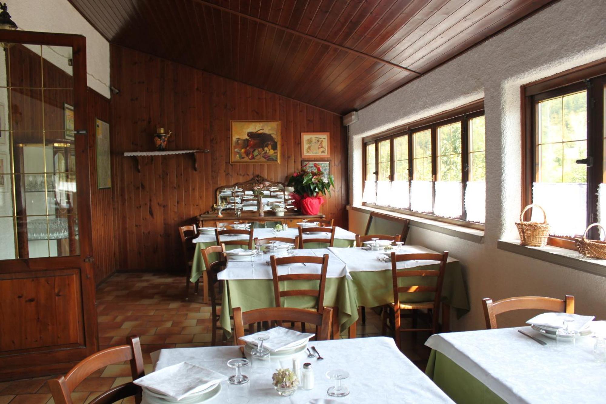 Locanda San Giorgio Sestola Exterior photo